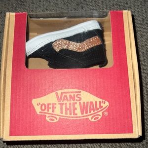 Size 1 baby shoes “Vans”